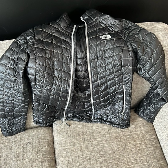 The North Face light quilted jacket - Picture 2 of 3